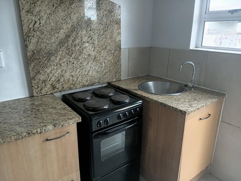 To Let 2 Bedroom Property for Rent in Somerset West Western Cape